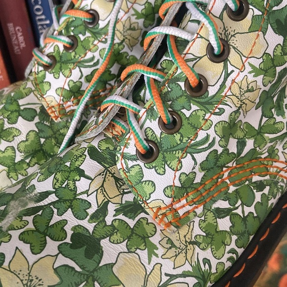 Rare! Dr Martens Limited Edition St Patrick’s Day Shamrock 1460 Boots W 10 | M 9 - Picture 13 of 15